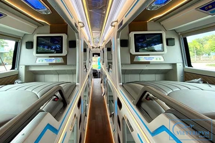 G8 Open Tour: Hanoi to Hoi An VIP Cabin Bus image 2