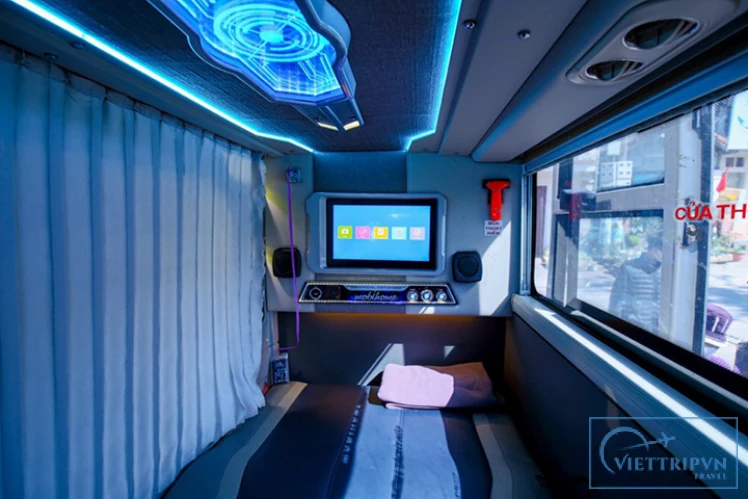 G8 Open Tour: Hanoi to Hoi An VIP Cabin Bus image 6