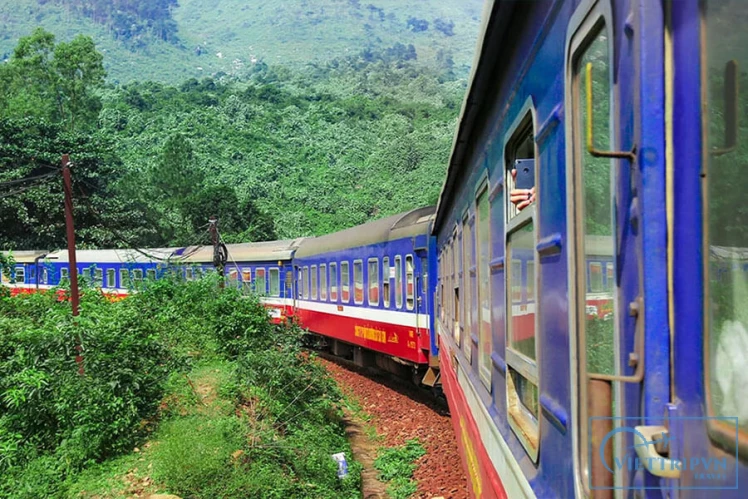 Ho Chi Minh to Hue train (by Vietnam Railway)