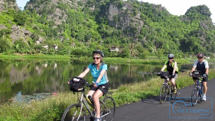 Tam Coc Mua cave deluxe day tour image 2